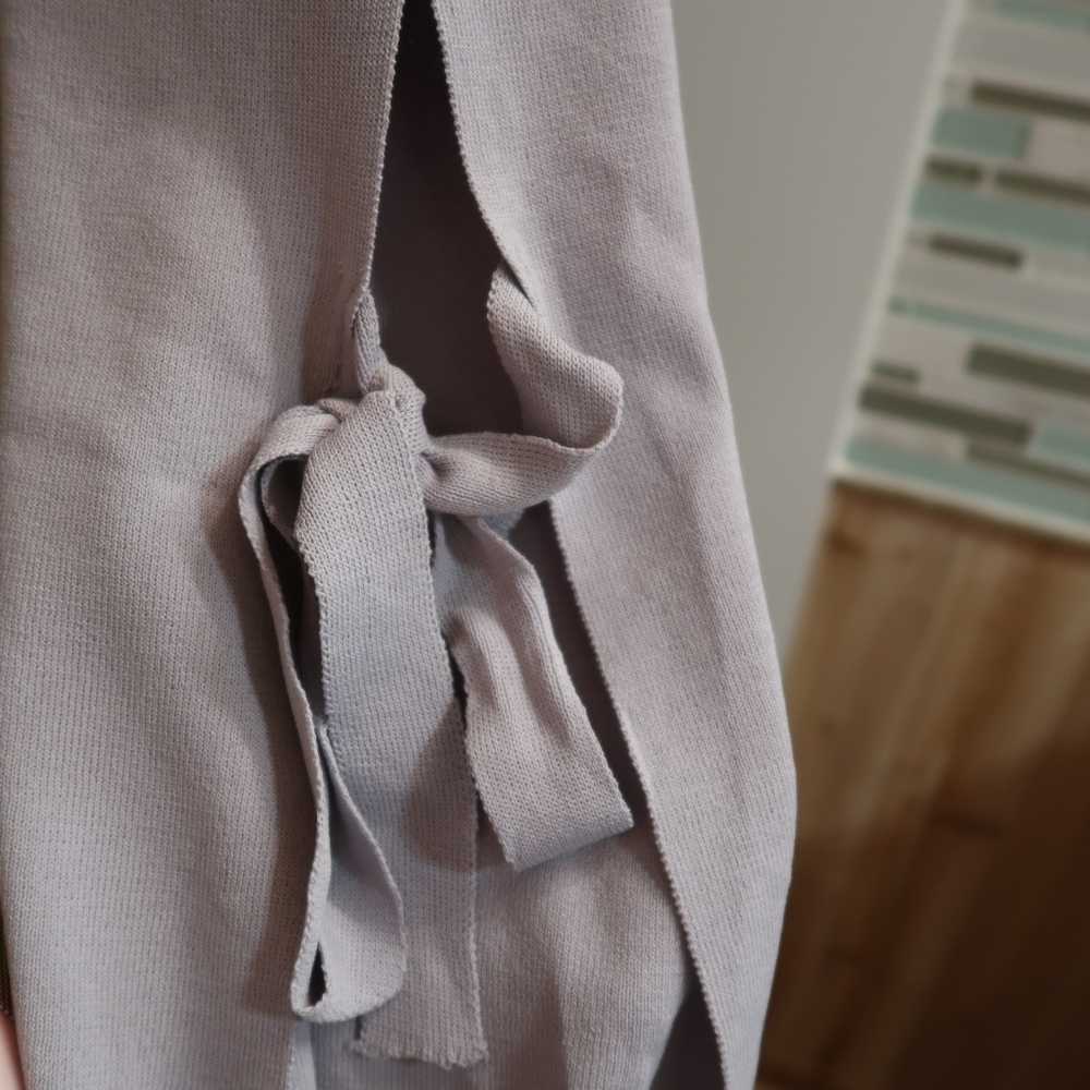 NWT Light Gray Mock Neck Bell Sleeve Sweater Tie Cuff Boutique Top S M - Picture 5 of 6